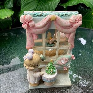 PRECIOUS MOMENTS ENESCO 2003 Christmas Window Snow Globe